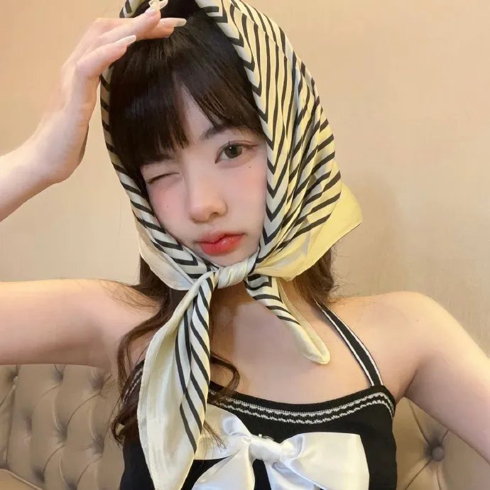 蓝色杰伊